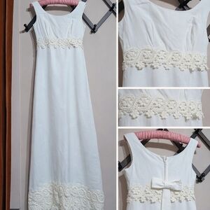 Vintage 1960s Linen Crochet Wedding Dress
